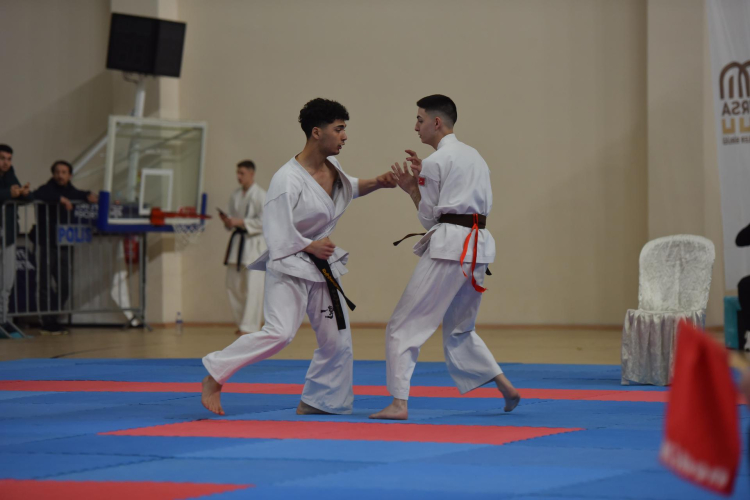 Yıldırım’da Uluslararası Kyokushin Karate Turnuvası