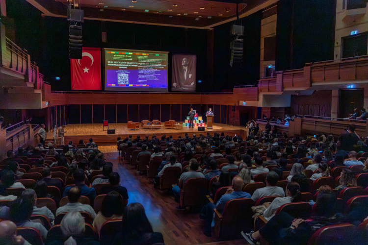 İzmir Büyükşehir Belediyesi, Kurumsal Sürdürülebilirlik Raporu ile Şeffaflık ve Hedeflerini Açıkladı