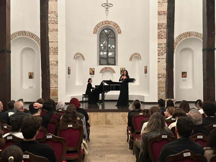 Opera Dinletisi Gölyazı’da Akşamı Büyüledi