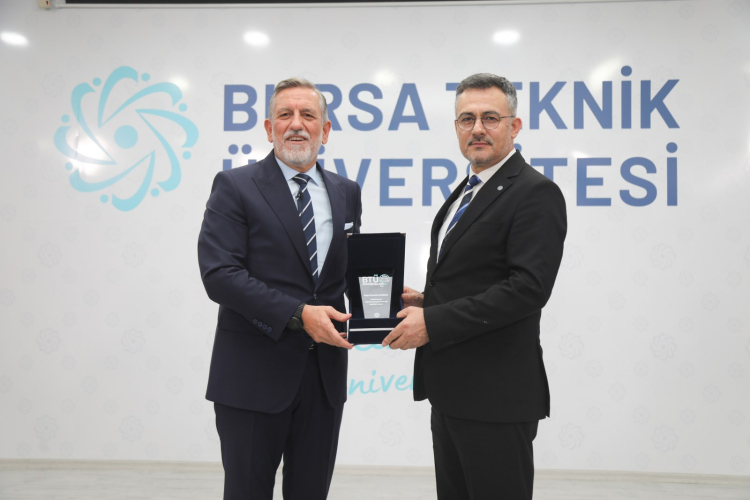 BTÜ Konuşmaları'nda İbrahim Burkay