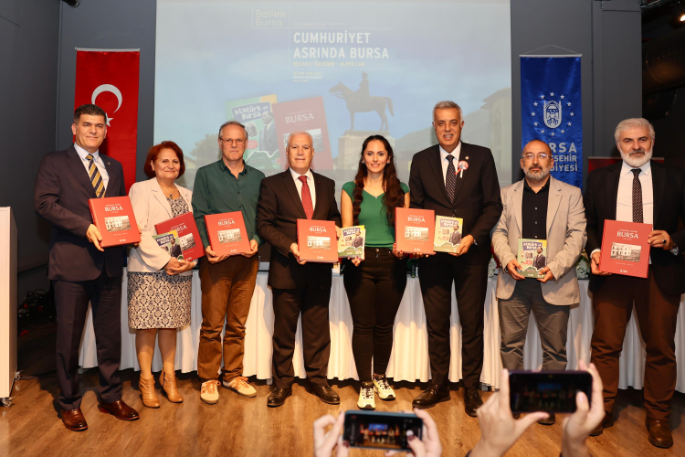 Bursa’da Cumhuriyetin 102. Yılı Kutlandı