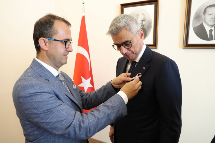 Bursa Kanserle Savaş Derneği’nden Bakan Memişoğlu’na Ziyaret