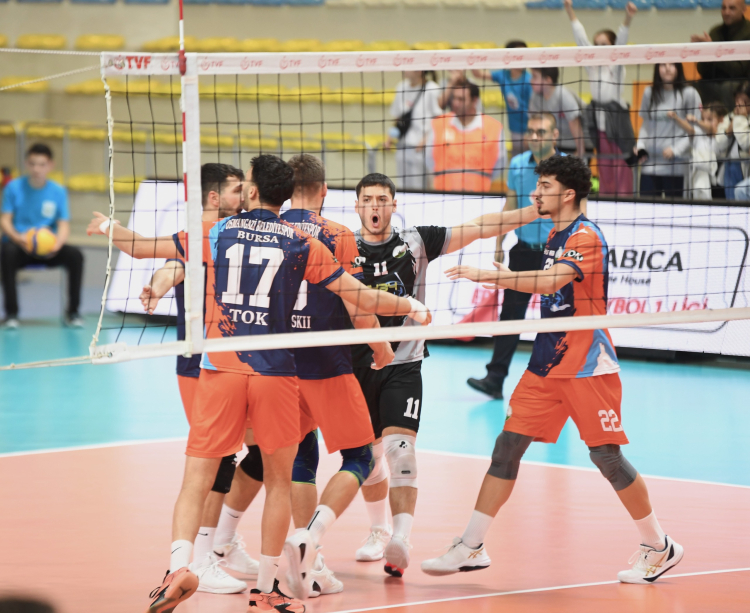 Bursa Osmangazi Belediyespor Mücadelesiyle Alkış Topladı