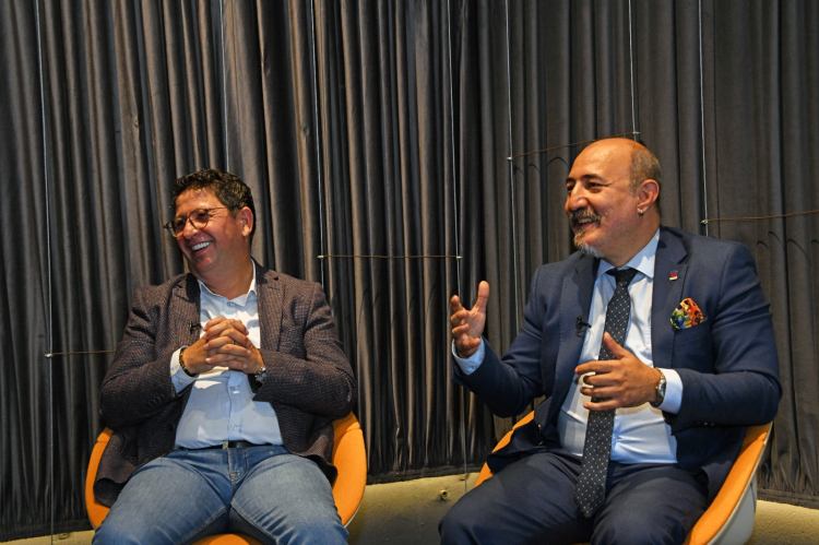 İlçe merkezindeki buluşmada spor medyası ve gençler konuşuldu