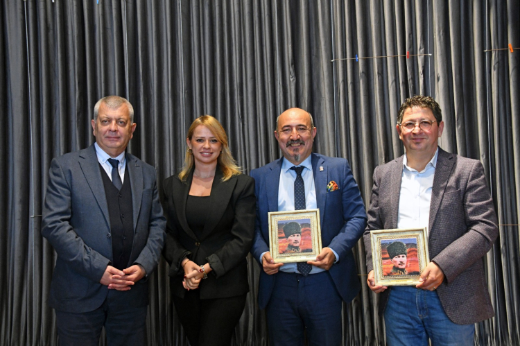 İlçe merkezindeki buluşmada spor medyası ve gençler konuşuldu