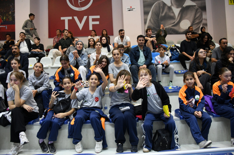 Osmangazi Belediyespor, Ziraat Bankkart 2 Karşısında 3-1 Galip