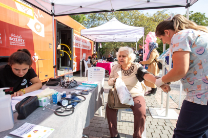 Sağlık Otobüsünde Ücretsiz Muayene ve Bilgilendirme