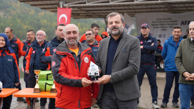 11 Etaplı Bayrak Yarışması ve Ekip Birliği