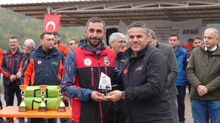 11 Etaplı Bayrak Yarışması ve Ekip Birliği