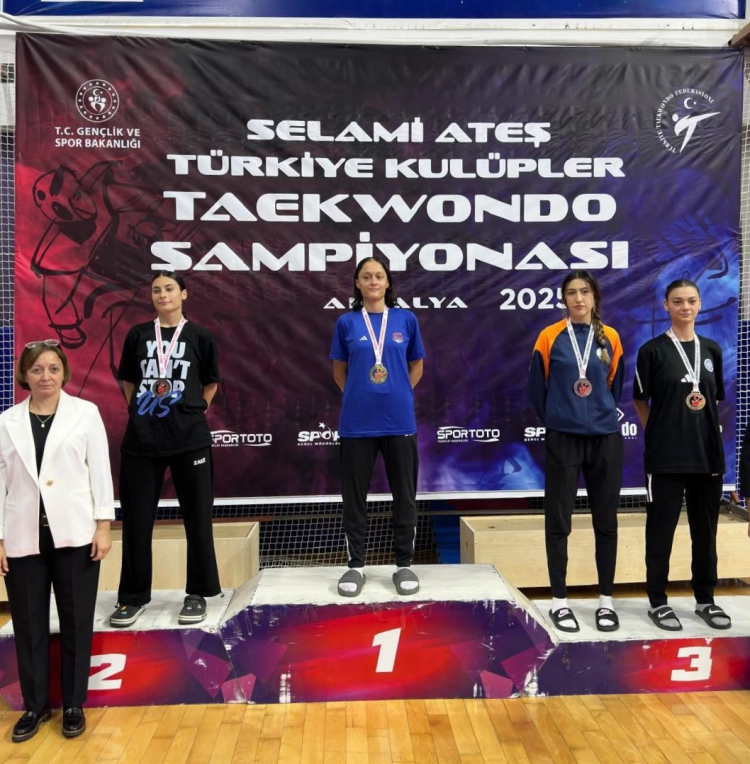 Osmangazi Belediyespor Taekwondo’da Başarıya Koşuyor