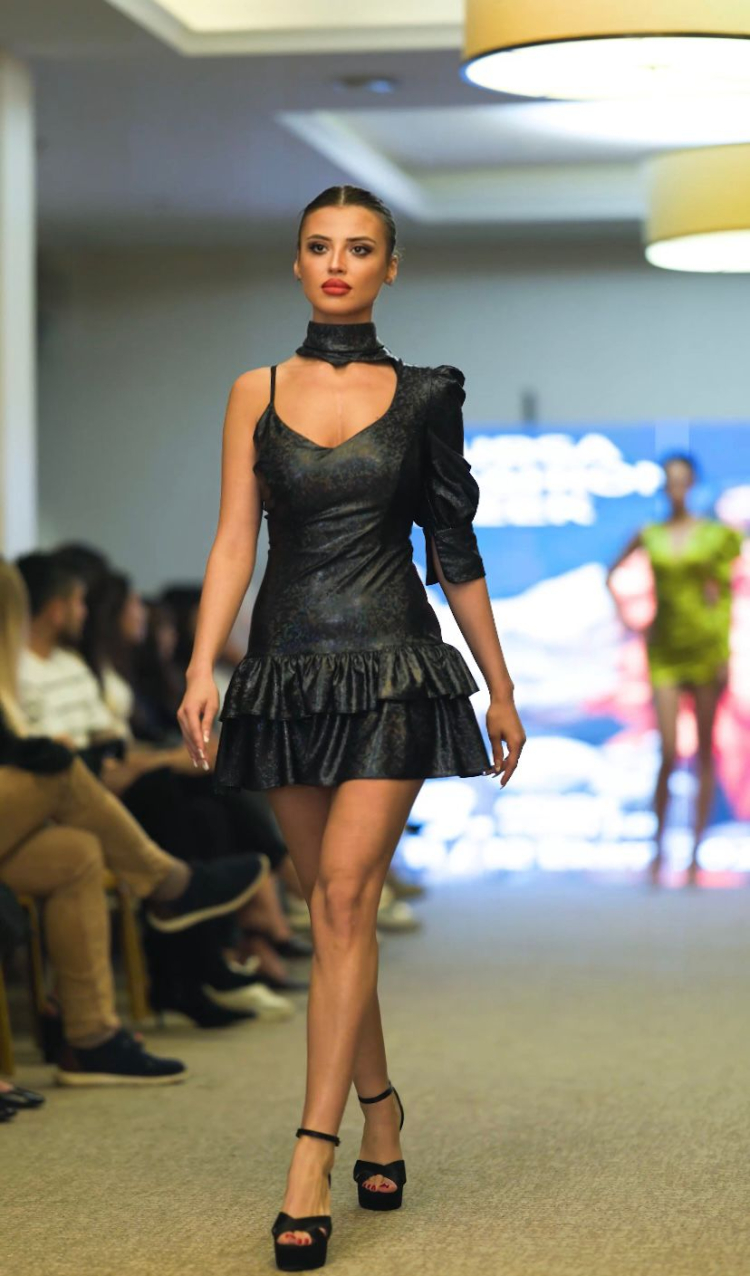 Successo Defilesi Bursa Fashion Week'te Büyüledi