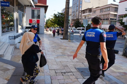 DENİZLİ (İGFA) - Kent merkezinde yürütülen denetimler kapsamında dilencilere yönelik çalışmalar yoğunlaştırıldı. Zabıta ekiplerince yapılan işlemler sonrasında dilencilikten elde edilen paralara el konuldu. Denetimlerin özellikle cami önleri, kavşaklar ve meydanlar ile yoğun insan akışının olduğu bölgelerde kesintisiz sürdürülmesi planlandı. Halkın huzur ve güvenliğini ön planda tutan çalışmalar hakkında vatandaşlar, herhangi bir olumsuzlukla karşılaşıldığında ALO 153’e bildirimde bulunmaları konusunda bilgilendirildi.