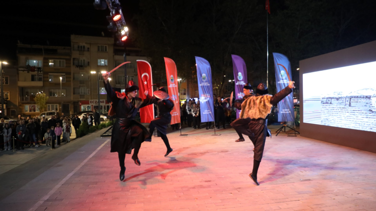 İnegöl'de Cumhuriyet Bayramı Coşkusu