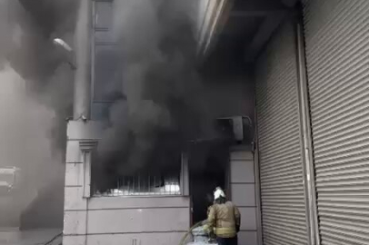 İtfaiye Depo Yangınına Hızla Müdahale Etti