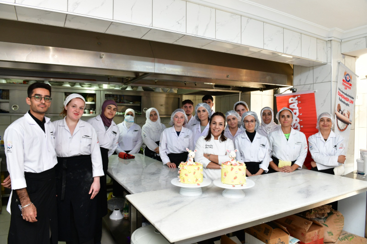 Çiğli'de 300 Saatlik Kursla Kalfa Belgeli İstihdam Desteği