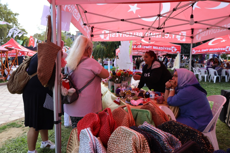 İzmit’te Örgü Festivali coşkusu
