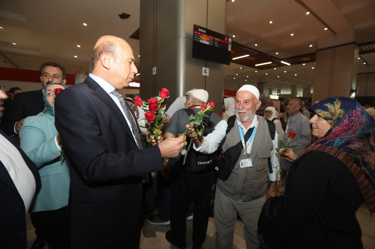 Kutsal topraklardan dönen Gaziantep’li çift