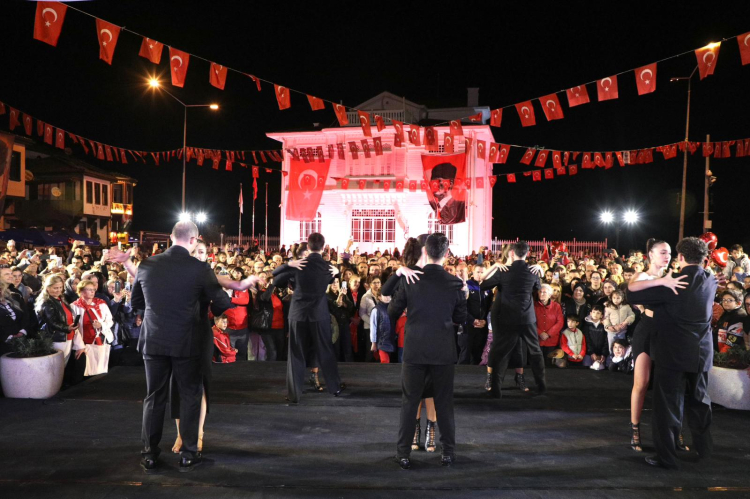 Mudanya'da Cumhuriyet Coşkusu ile Ritmik Final