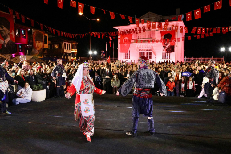 Mudanya'da Cumhuriyet Coşkusu ile Ritmik Final