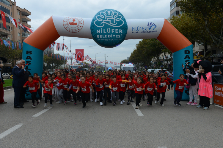 Okullar Arası Cumhuriyet Koşusu başarıyla tamamlandı