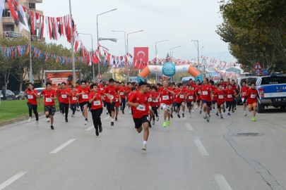 Okullar Arası Cumhuriyet Koşusu başarıyla tamamlandı