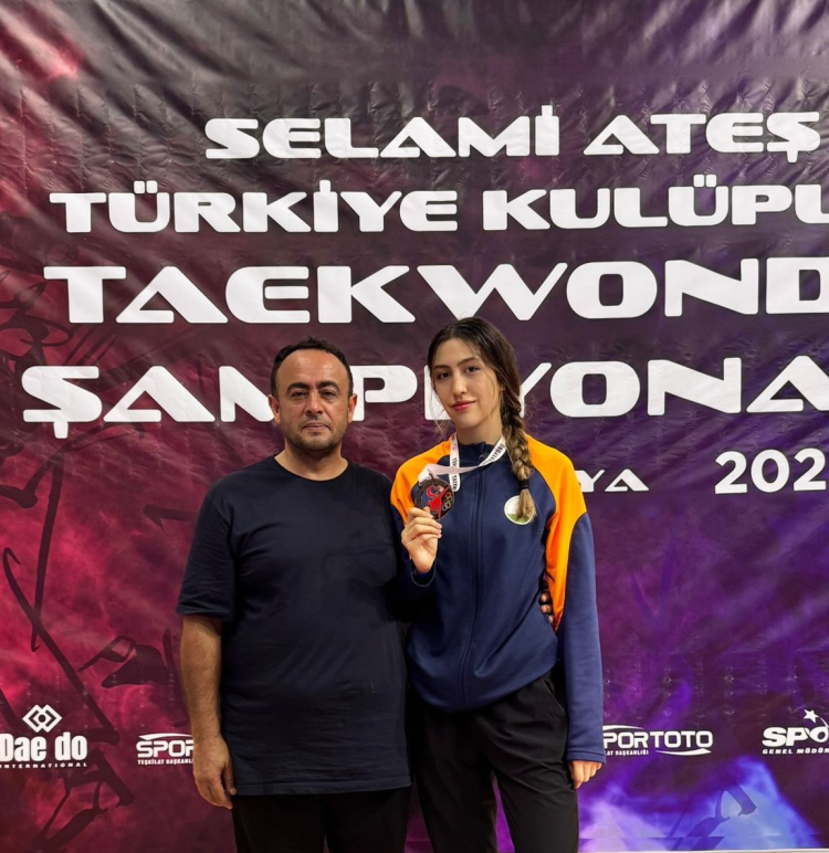 Osmangazi'li taekwondocu bronz madalya