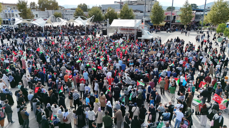 Sakarya Halkı Filistin İçin Sokağa Dö küldü