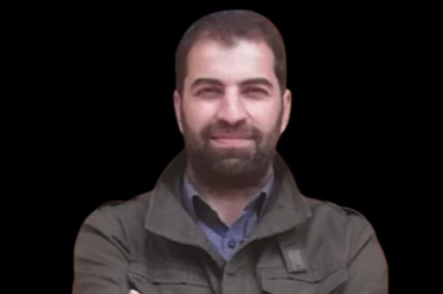 Suyun Kırmızı Gölgesi: Deniz Mahabad’ın İlk Öyküsü