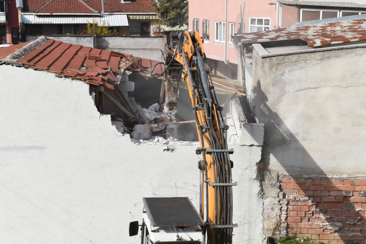 Tarihi Koruyan Yıkım: Bursa Osmangazi Belediyesi