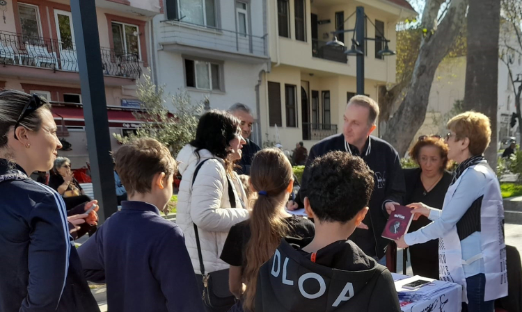 ADD Mudanya'dan Nutuk Hediye: Çocuklar Atatürk'ü Sevsin