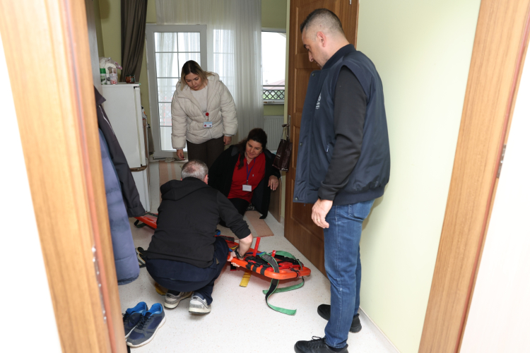 Bursa Nilüfer’de Huzurevinde Afet Tatbikatı