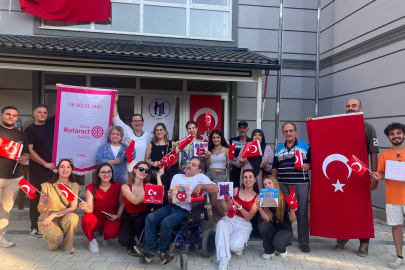Bursa Rotaract'tan Cumhuriyet Yolu Projeleriyle Anlamlı Etkinlikler