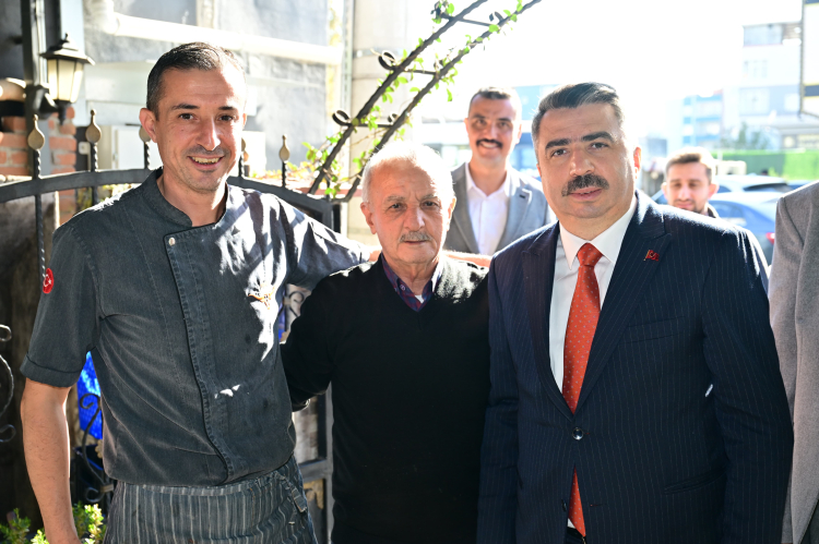 Bursada Başkan Yılmaz Vakıf Mahallesi’nde Vatandaşlarla Buluştu