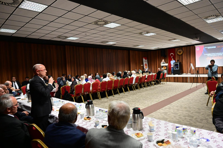 Bursada Davut Gürkan'ın Mezun Olduğu Okulda Anlamlı Buluşma