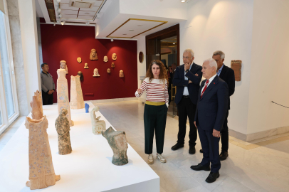 Gözlerimin Önündesin sergisiyle İyem ailesinin eserleri Bursalılarla buluşuyor