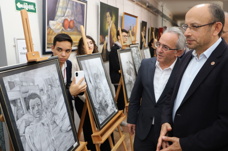 Güzel Sanatlar Lisesi Konferans Salonu’nda Sanat ve Barış Vurgusu