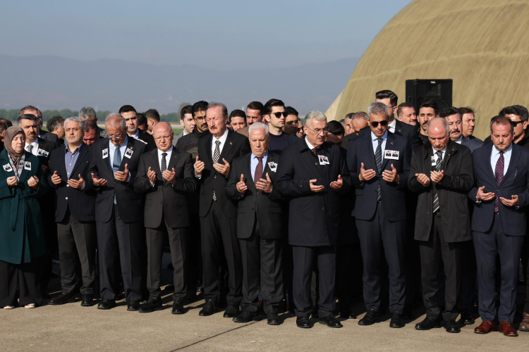 Askeri Törenle Uğurlama