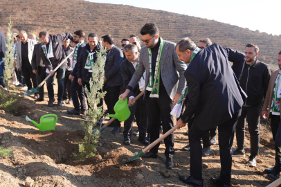 Bursaspor’lu Forvetler Gürsu’da Fidan Dikti