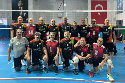 Bursasporun Veteran Voleybolcuları Zirvede