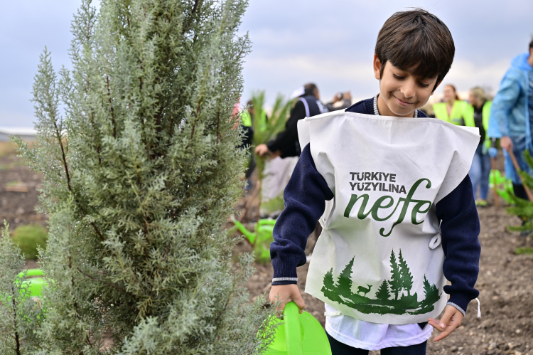 Fidanlar Toprağa Buluştu