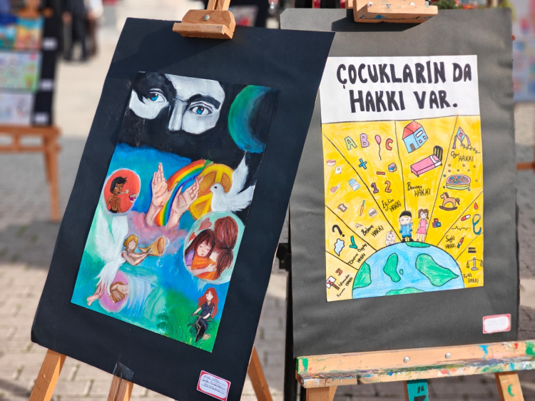 Gemlik'te Çocuklar Haklarını Resimlerle Anlattı