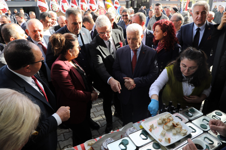 Mudanya'da İmece Modeliyle Zeytinyağı Fabrikası Açıldı