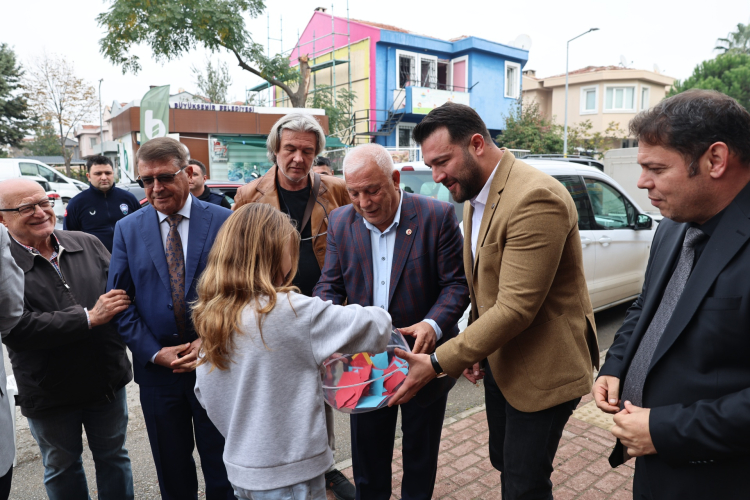 Nilüfer'de 7. Giyim Pazarı Açıldı