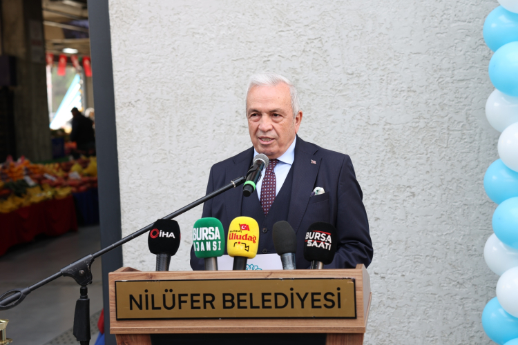 Balat Mahallesi’nde Pazar Alanı Açıldı