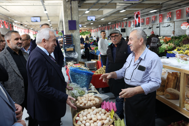 Balat Mahallesi’nde Pazar Alanı Açıldı