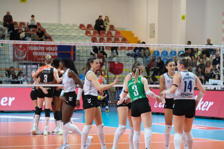 Nilüfer Belediyespor Eker, Eczacıbaşı Dynavit’i 3-1 Yendi