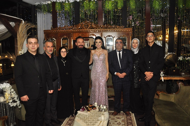 Mutluluk Dolu Nişan Töreni