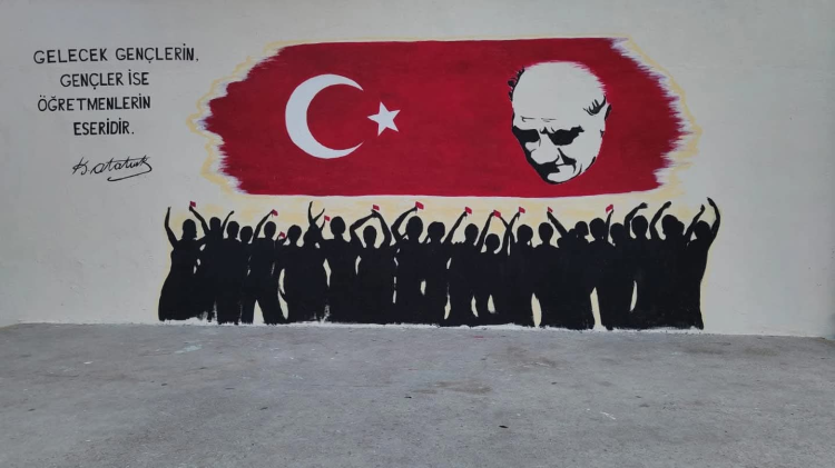 Bursa Gemlik’te Atıl Alanlar Sanatla Güzelleşiyor