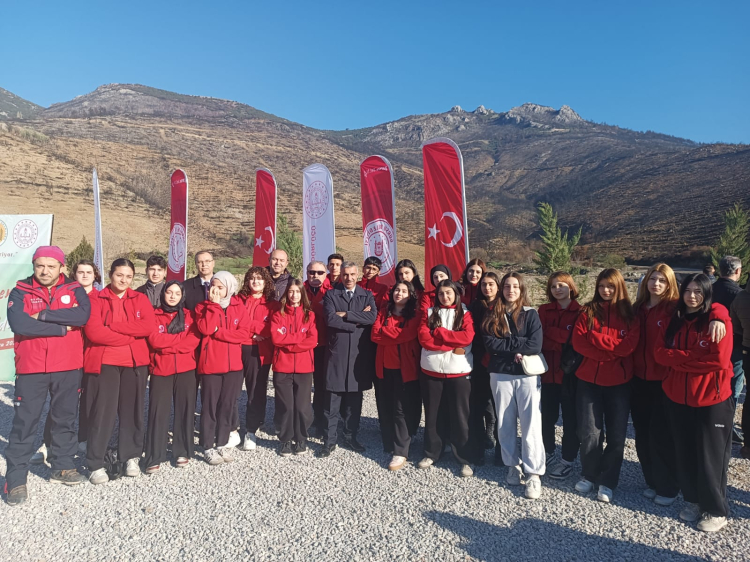 Bursa Gürsu’da Türkiye Yüzyılı Maarif Modeliyle Fidanlar Toprakla Buluştu