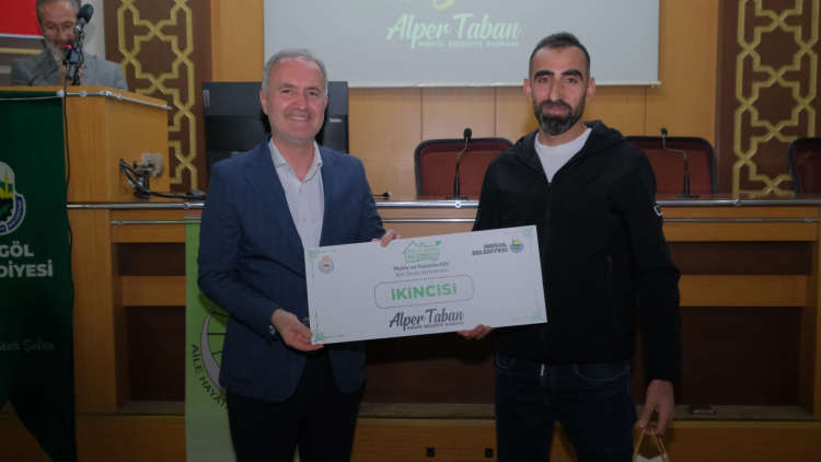 Bursa İnegöl Aile Okulu Ödülleri Sahiplerini Buldu